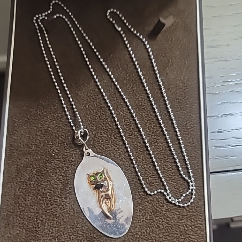 Elegant Silver and Gold Cat Pendant Necklace